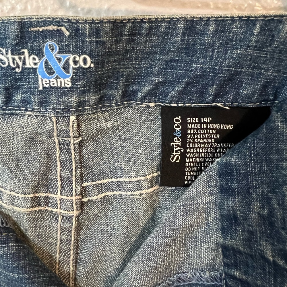 Western Style & Co Blue Straight Leg Mom Jeans Classic Fit - Picture 4 of 8